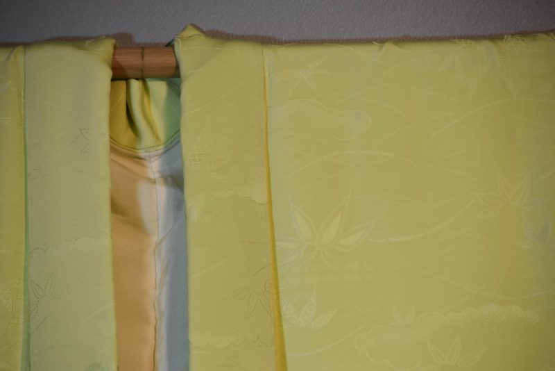 Stunning Coloured Silk Kimono - Image 3