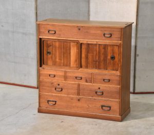 Cha Dansu Tea Utensil and Display Chest Width:851mm
