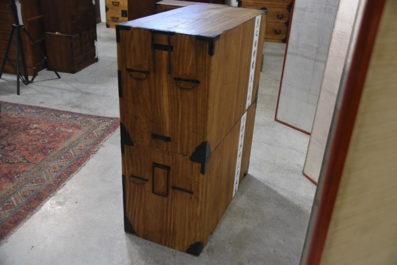 Japanese Antique Clothing Chest (2 sections) Width:890mm - Image 5