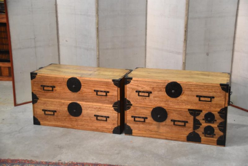 Japanese Antique Clothing Chest (2 sections) Width:890mm - Image 3