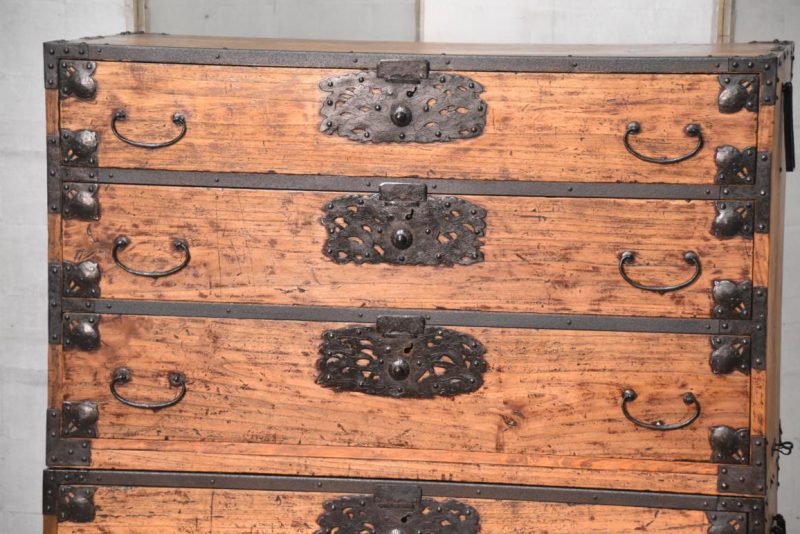 Edo Period Clothing Chest (2 Sections) Width:1030mm - Image 15