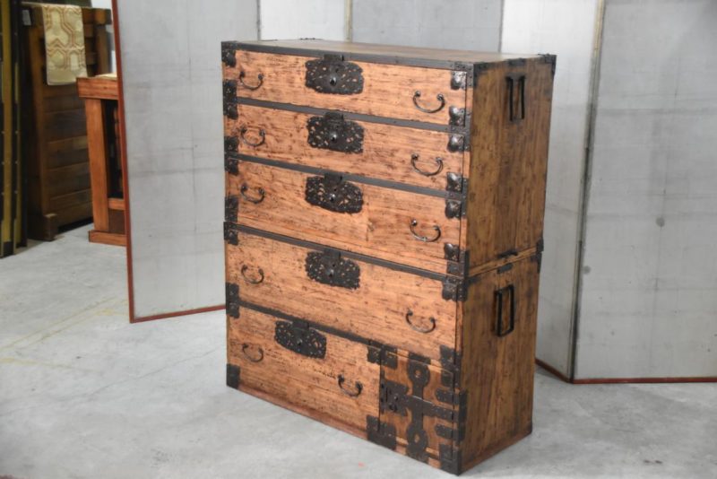 Edo Period Clothing Chest (2 Sections) Width:1030mm - Image 13