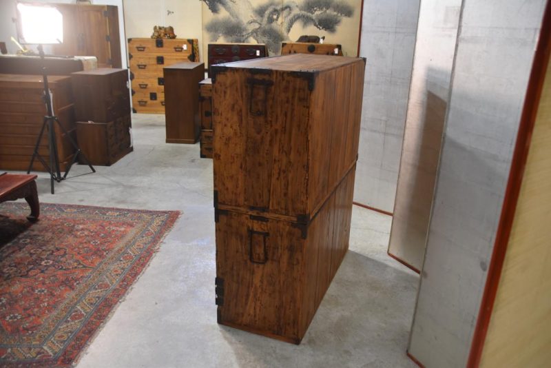Edo Period Clothing Chest (2 Sections) Width:1030mm - Image 5