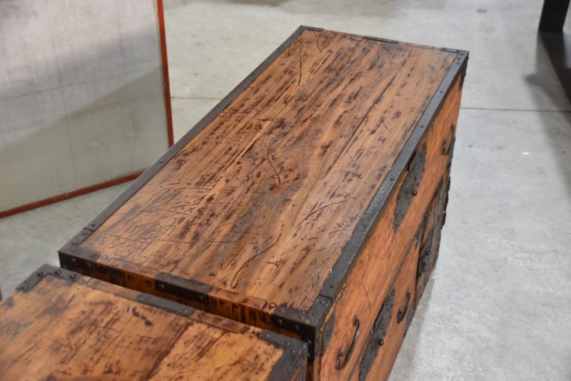 Edo Period Clothing Chest (2 Sections) Width:1030mm - Image 2