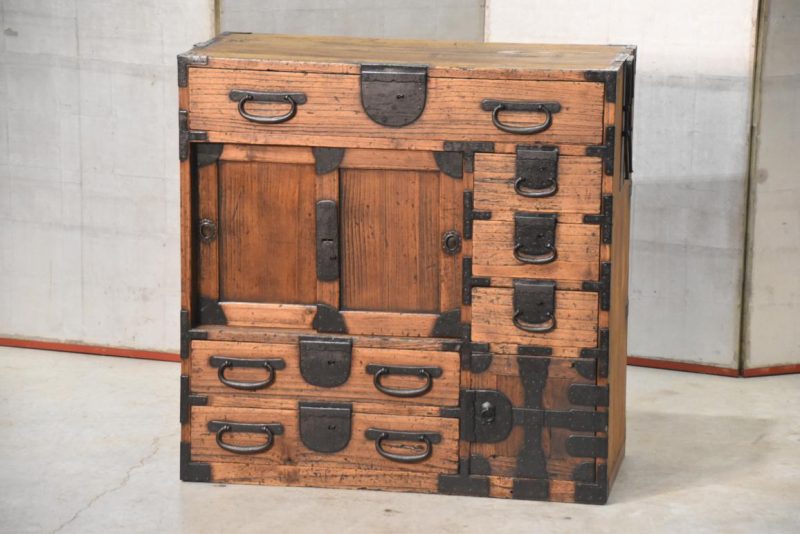 Tokyo Region Merchant Chest Width:790mm