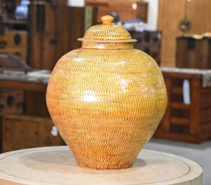 Japanese Mingei Onta Pottery Lidded Urn Width:340mm