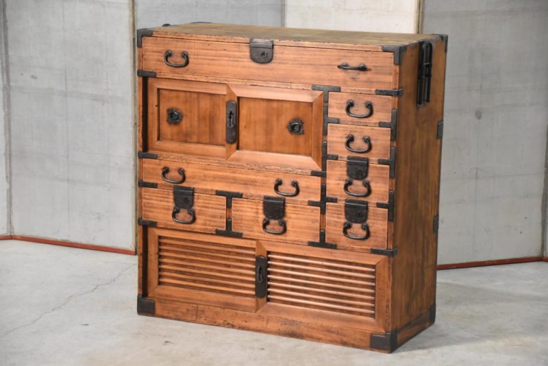 Choba Dansu Traditional Japanese Merchant Chest from Osaka Width:950mm - Image 2