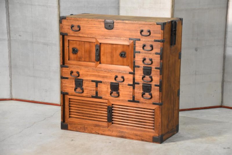 Choba Dansu Traditional Japanese Merchant Chest from Osaka Width:950mm - Image 18