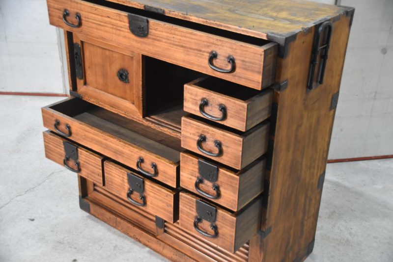 Choba Dansu Traditional Japanese Merchant Chest from Osaka Width:950mm - Image 11