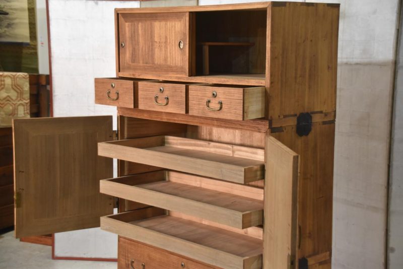 Vintage Wedding Chest (3 Sections) Width:910mm - Image 10