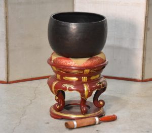 Japanese Buddhist Rin Bell and Stand Height:690mm