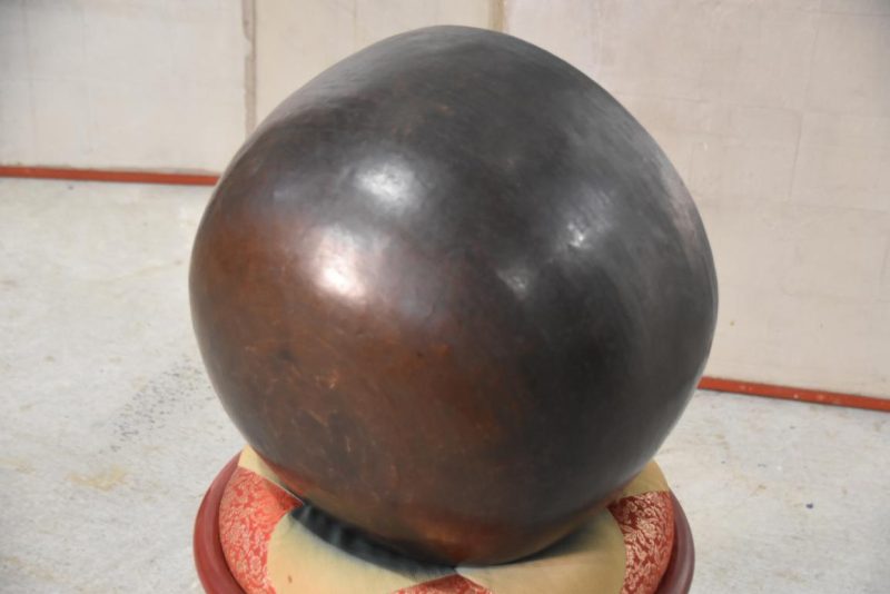 Japanese Buddhist Rin Bell and Stand Height:690mm - Image 5
