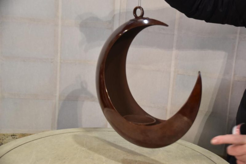 Japanese Crescent Moon Vase Width:315mm - Image 5