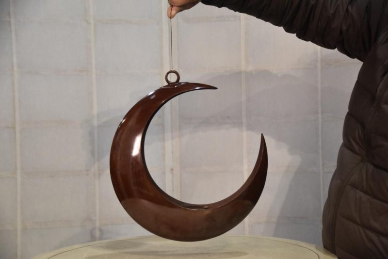 Japanese Crescent Moon Vase Width:315mm - Image 3