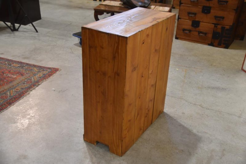 Geta Bako Shoe and Umbrella Chest Width:720mm - Image 4