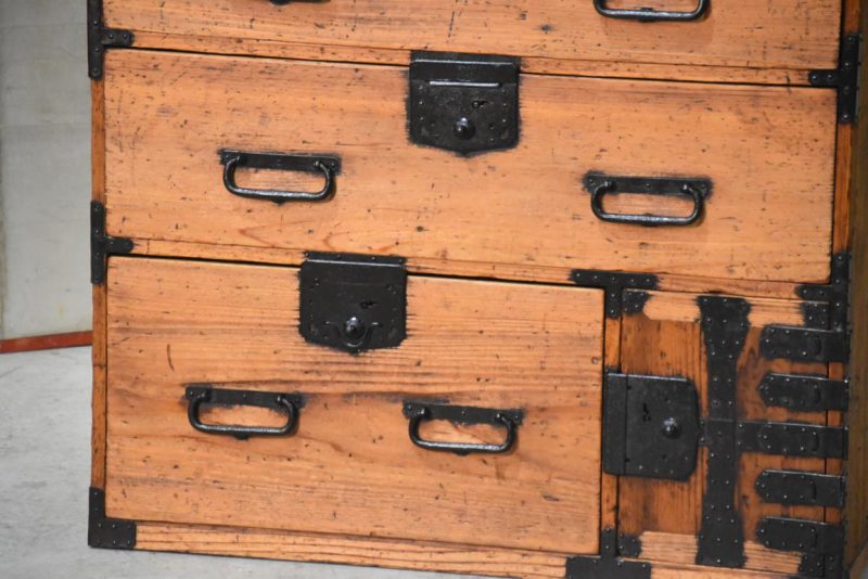 Antique 4 Drawer Clothing Chest  Width:800mm - Image 10