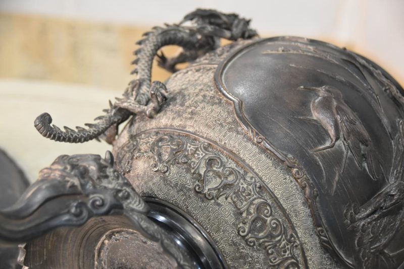 Bronze Usubata Vase - Image 3
