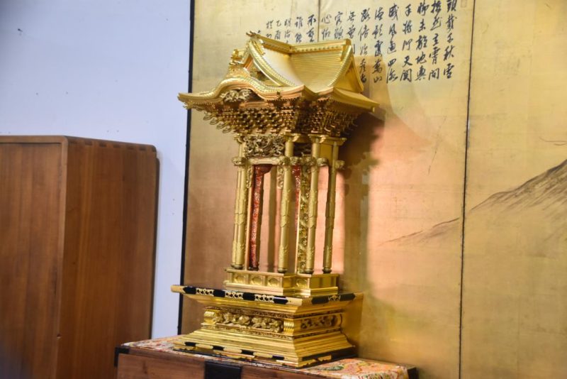 Japanese Wood & Gild Shrine - Image 6
