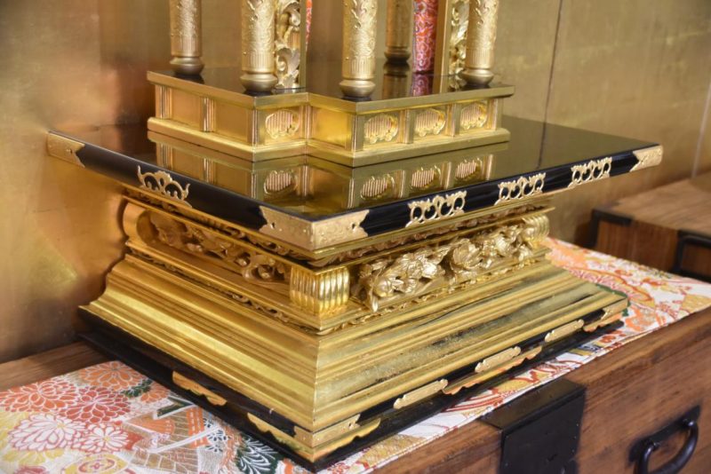Japanese Wood & Gild Shrine - Image 3