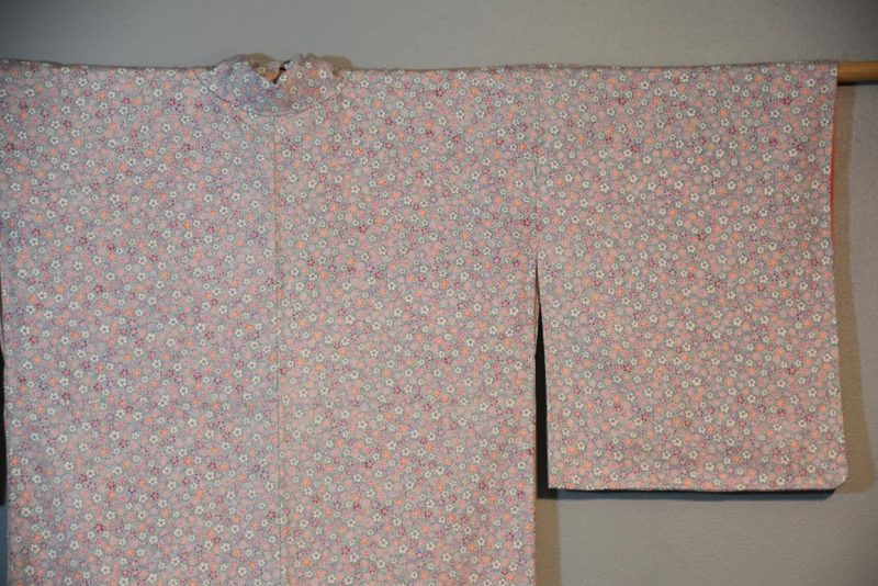 Vintage Japanese Silk Kimono tiny floral design. - Image 6