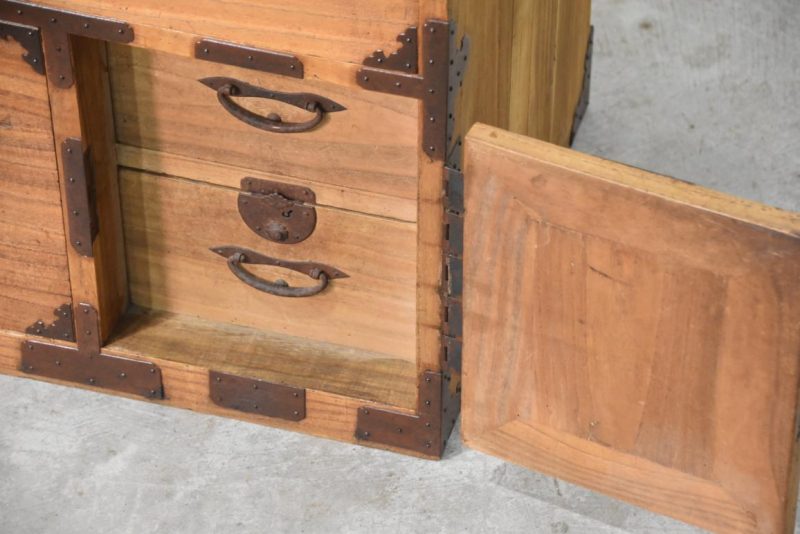 Antique Nihonmatsu 2 Section Clothing Chest 4 Drawers and Cash Door Width:910mm - Image 10