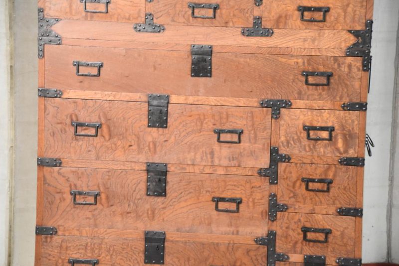 Japanese Burl Elm Clothing Chest 2 Sections Width:1100mm - Image 13