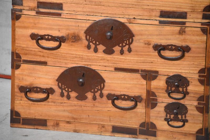Antique 2 Section Clothing Chest with Fan Lock Plates  Width:880mm - Image 11