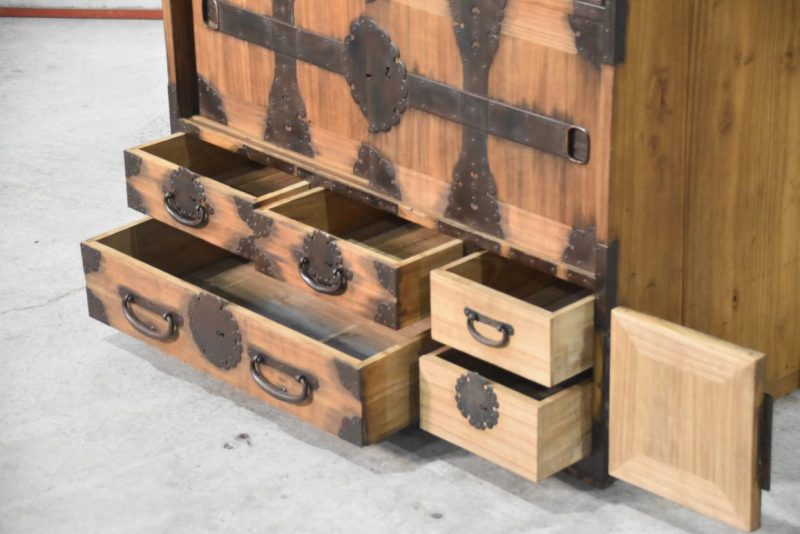 Early Meiji Period Tokyo Region Merchant Chest Width:790mm - Image 6
