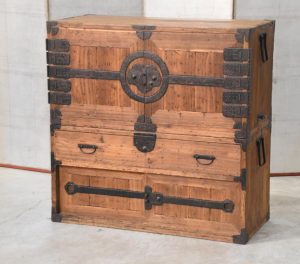 Edo Period Kannon Biraki Tansu Clothing Chest on Chest Width:1060mm