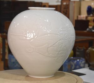 Japanese Hakuji White Celadon Vase Width:385mm