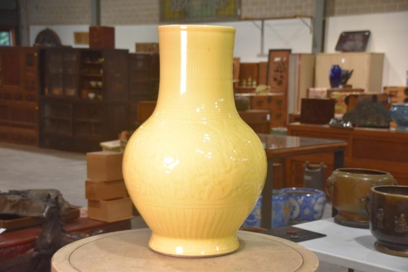 Japanese Yellow Celadon Vase Height:520mm - Image 2