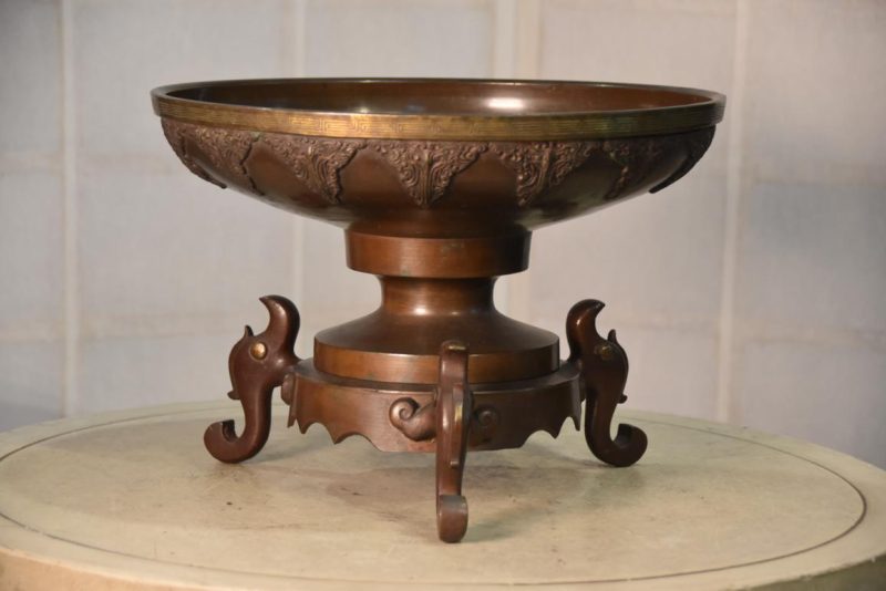 Japanese Bronze Usubata Vase Width:340mm