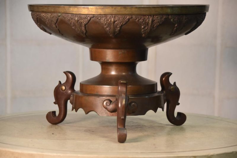 Japanese Bronze Usubata Vase Width:340mm - Image 2