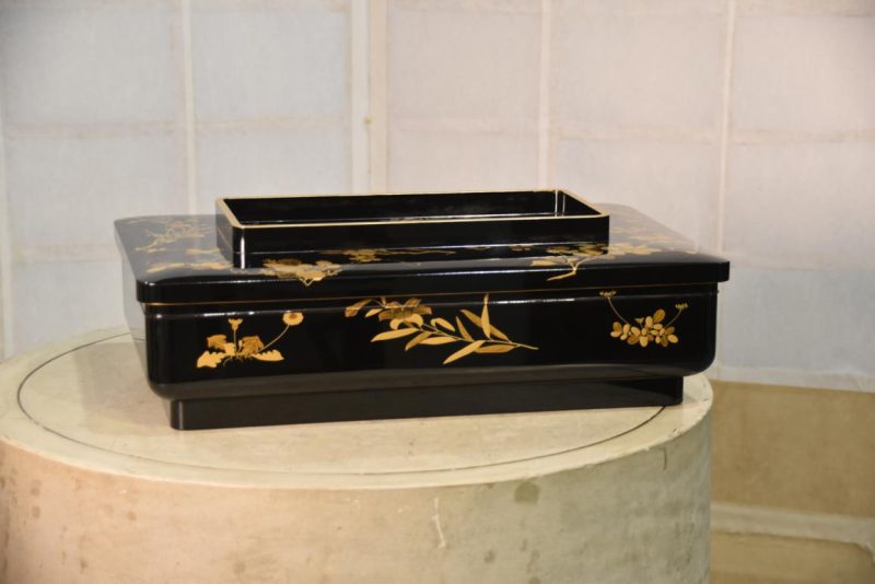 Japanese Maki-E Lacquer Lidded Box Length:460mm. - Image 2
