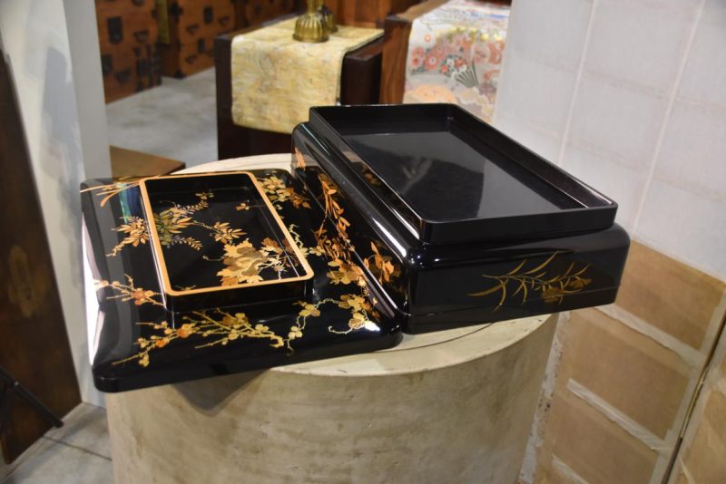 Japanese Maki-E Lacquer Lidded Box Length:460mm. - Image 3