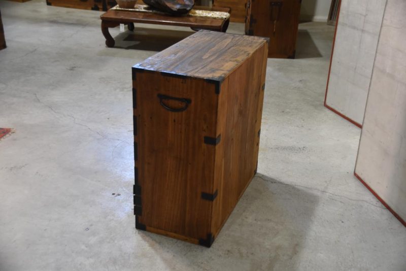 Tokyo Region Merchant Chest Width:770mm - Image 4