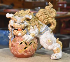 Kutani Pottery Shishi Width:350mm