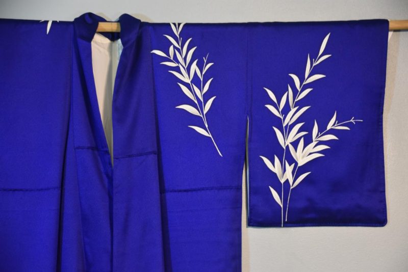 Japanese Blue Silk Kimono - Image 4