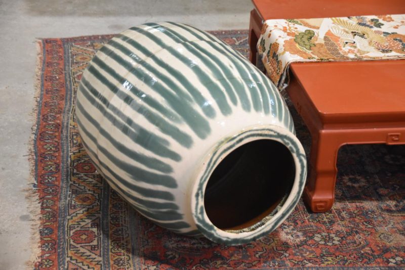 Shigaraki Drip Glaze Tsubo Urn Height:740mm - Image 3