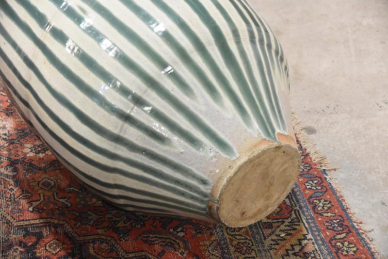 Shigaraki Drip Glaze Tsubo Urn Height:740mm - Image 2