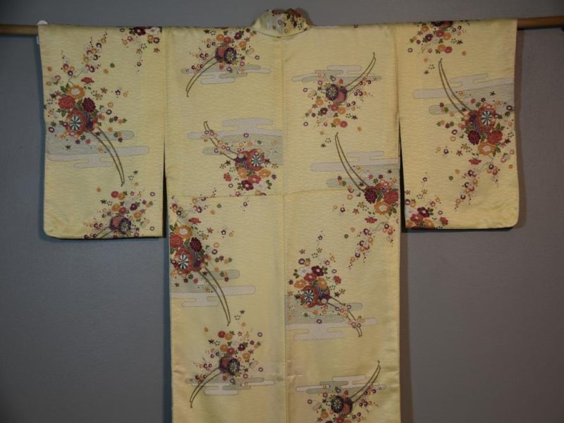 Japanese Vintage Silk Kimono - Image 2