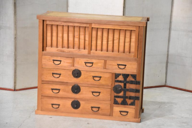 Choba Dansu Traditional Japanese Merchant Chest Width:920mm - Image 2