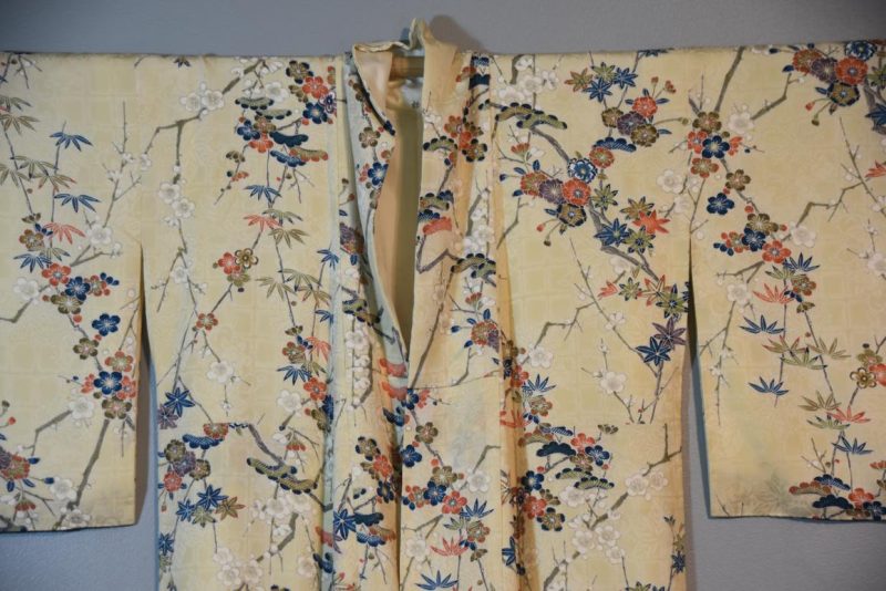 Japanese Vintage Silk Kimono - Image 4