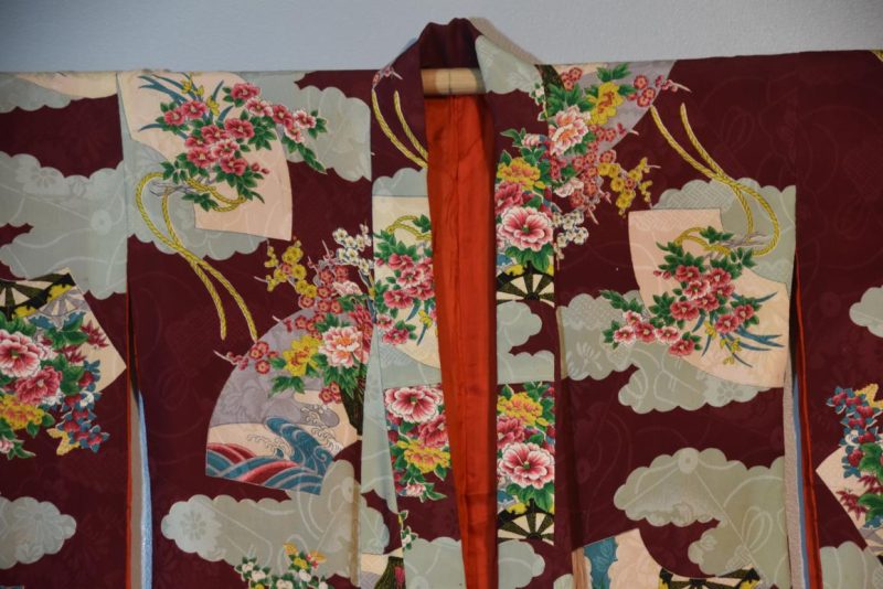 Japanese Vintage Silk Kimono - Image 4