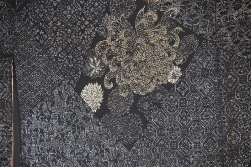 Vintage Japanese Silk Haori Gold and Silver Threads - Image 5