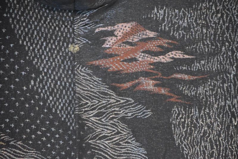Vintage Black Silk Haori Jacket with Lacquered Threads - Image 5