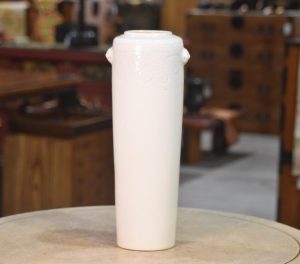 Hakuji Ceramic Vase