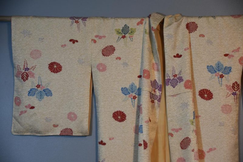 Japanese Vintage Silk Kimono - Image 4