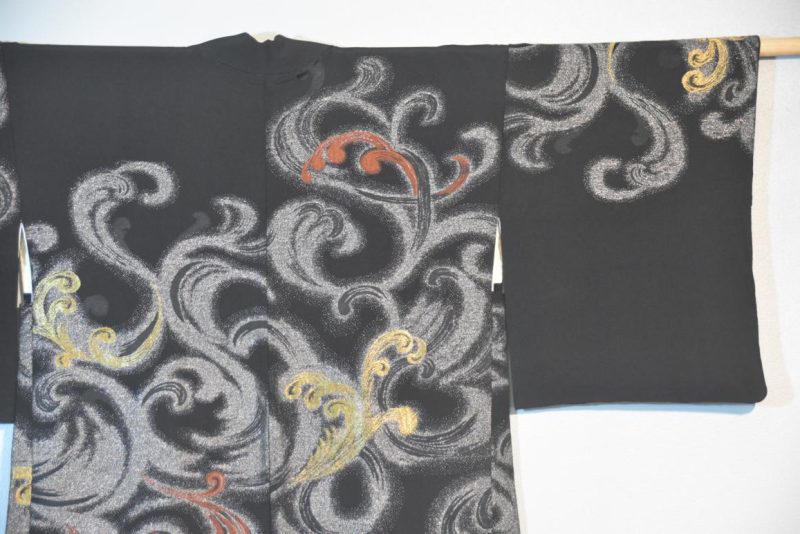 Vintage Black Silk Haori Jacket with Lacquered Threads - Image 5