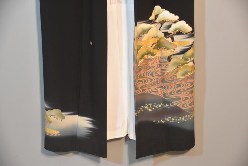 Japanese Vintage Silk Tomosode Kimono - Image 12